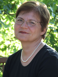 dr. Judit Gera